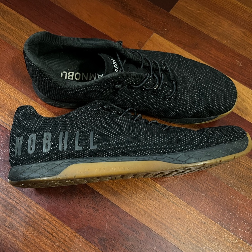 Nobull black and gum size 12.5